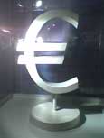 L’Europa preoccupata per la Grecia e l’Euro preoccupa l’Europa.